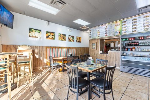 Propiedad comercial en venta en Orlando, Florida, 111.48 m2 № 2166402 - foto 19