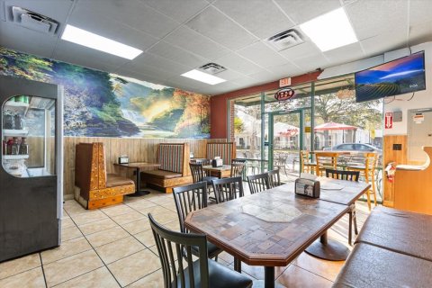 Propiedad comercial en venta en Orlando, Florida, 111.48 m2 № 2166402 - foto 22