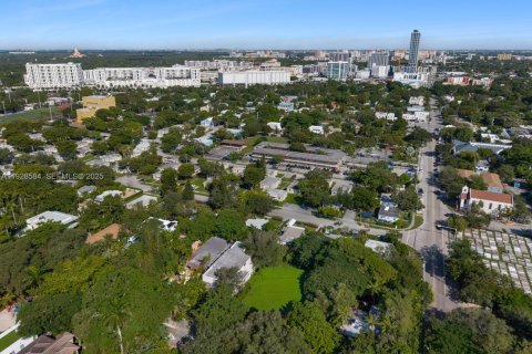 House in Miami, Florida 7 bedrooms № 1987641 - photo 10