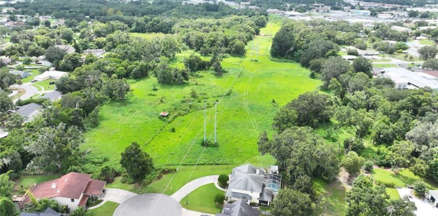 Terreno en Lakeland, Florida № 2102095