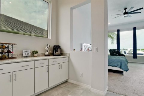 House in Bradenton, Florida 5 bedrooms, 443.14 sq.m. № 1725825 - photo 29