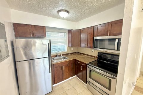Appartement à louer à Miami, Floride: 2 chambres, 65.03 m2 № 1993632 - photo 3