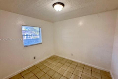 Appartement à louer à Miami, Floride: 2 chambres, 65.03 m2 № 1993632 - photo 5