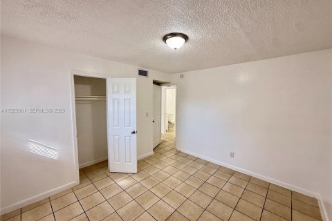 Appartement à louer à Miami, Floride: 2 chambres, 65.03 m2 № 1993632 - photo 9