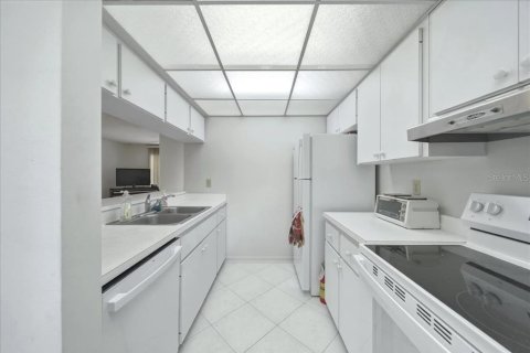 Купить кондоминиум в Сарасота, Флорида 5 комнат, 104.7м2, № 2098870 - фото 4