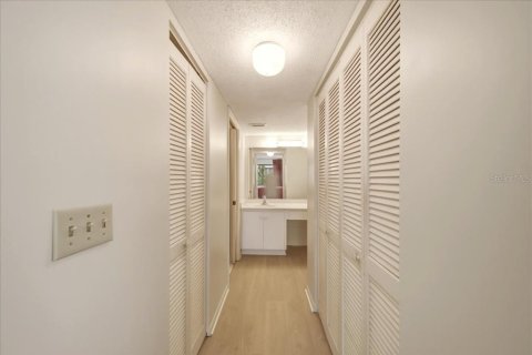Купить кондоминиум в Сарасота, Флорида 5 комнат, 104.7м2, № 2098870 - фото 21