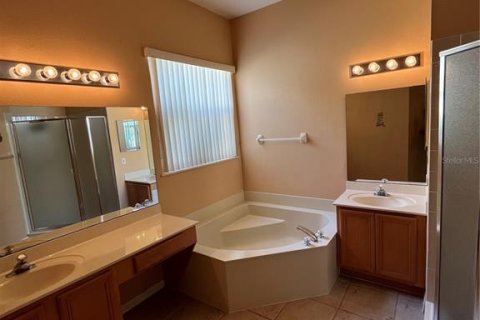 House in Kissimmee, Florida 4 bedrooms, 196.67 sq.m. № 1740276 - photo 21