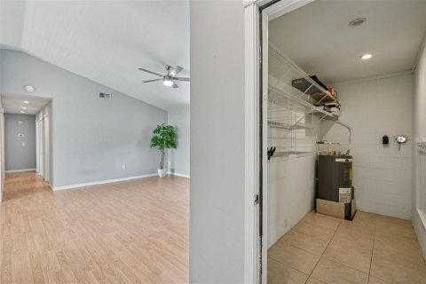 House in Tampa, Florida 3 bedrooms, 123.28 sq.m. № 1854649 - photo 29