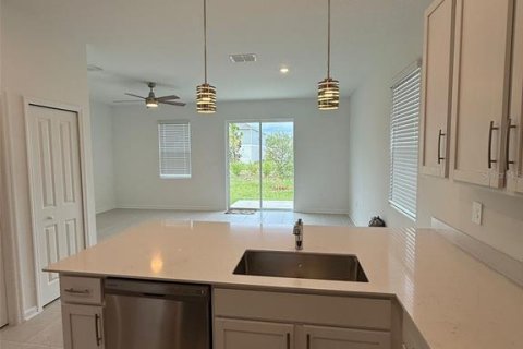 Adosado en alquiler en Kissimmee, Florida, 3 dormitorios, 156.91 m2 № 1913971 - foto 11