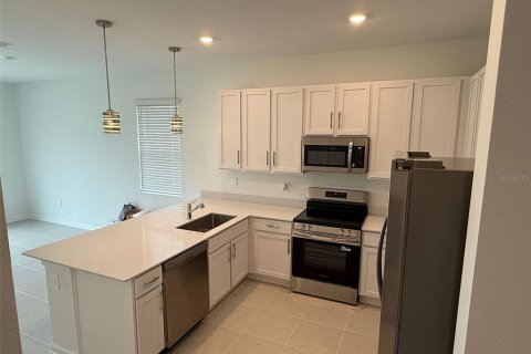 Adosado en alquiler en Kissimmee, Florida, 3 dormitorios, 156.91 m2 № 1913971 - foto 6