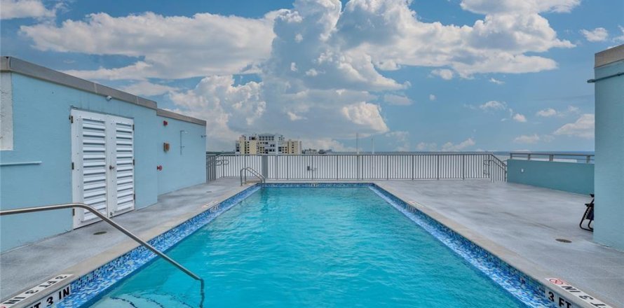 Condo in Hollywood, Florida, 2 bedrooms № 1209231