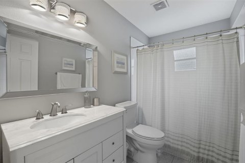 Condo in Clearwater, Florida, 2 bedrooms  № 1914148 - photo 20