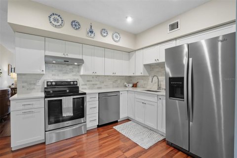 Condo in Clearwater, Florida, 2 bedrooms  № 1914148 - photo 9