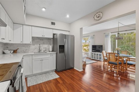 Condo in Clearwater, Florida, 2 bedrooms  № 1914148 - photo 10