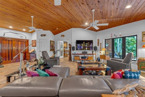 Villa ou maison à vendre à Miami, Floride: 4 chambres, 74.69 m2 № 1864775 - photo 7