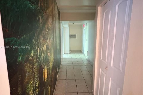 Villa ou maison à vendre à Fort Lauderdale, Floride: 3 chambres, 178.28 m2 № 2268393 - photo 5