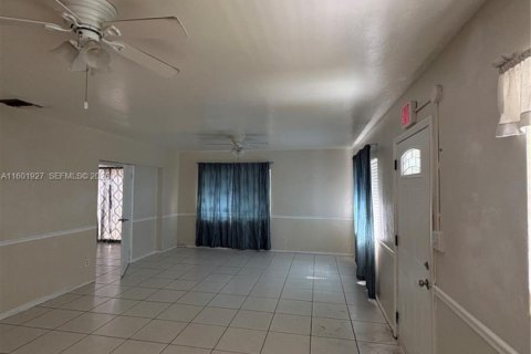Villa ou maison à vendre à Fort Lauderdale, Floride: 3 chambres, 178.28 m2 № 2268393 - photo 3