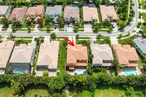 House in Boca Raton, Florida 5 bedrooms, 386.47 sq.m. № 1924926 - photo 22