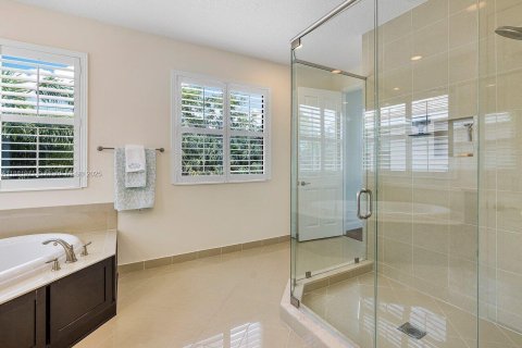 House in Boca Raton, Florida 5 bedrooms, 386.47 sq.m. № 1924926 - photo 14