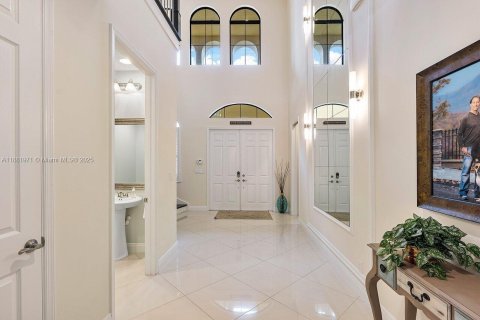 House in Boca Raton, Florida 5 bedrooms, 386.47 sq.m. № 1924926 - photo 8