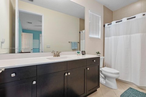 House in Boca Raton, Florida 5 bedrooms, 386.47 sq.m. № 1924926 - photo 19