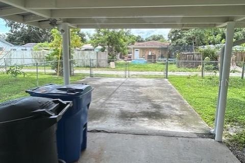 House in Saint Petersburg, Florida 2 bedrooms, 72.46 sq.m. № 1879133 - photo 11
