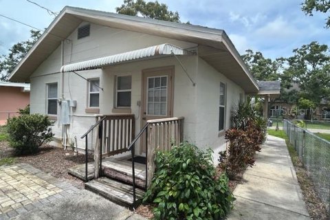 House in Saint Petersburg, Florida 2 bedrooms, 72.46 sq.m. № 1879133 - photo 1