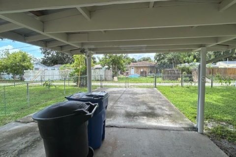 House in Saint Petersburg, Florida 2 bedrooms, 72.46 sq.m. № 1879133 - photo 9