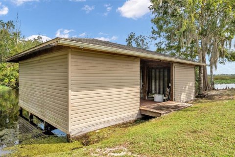 House in Haines City, Florida 3 bedrooms, 210.98 sq.m. № 2217416 - photo 12