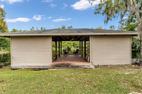 House in Haines City, Florida 3 bedrooms, 210.98 sq.m. № 2217416 - photo 13