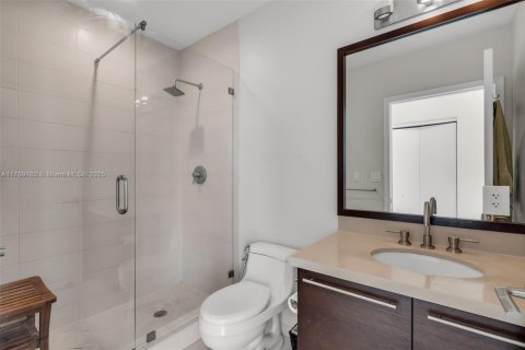 Condo in North Bay Village, Florida, 3 bedrooms  № 1647522 - photo 29