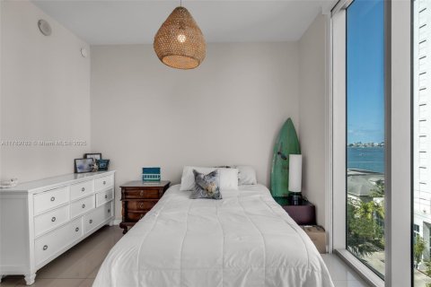 Condo in North Bay Village, Florida, 3 bedrooms  № 1647522 - photo 28