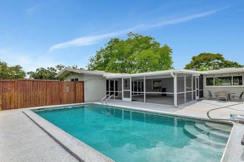 House in Sarasota, Florida 3 bedrooms, 223.71 sq.m. № 1852684 - photo 13