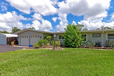 House in Sarasota, Florida 3 bedrooms, 223.71 sq.m. № 1852684 - photo 22