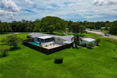 House in Sarasota, Florida 3 bedrooms, 223.71 sq.m. № 1852684 - photo 1