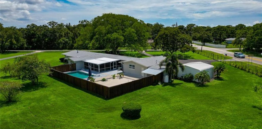 House in Sarasota, Florida 3 bedrooms, 223.71 sq.m. № 1852684