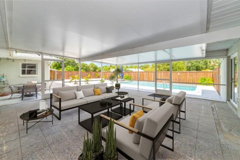 House in Sarasota, Florida 3 bedrooms, 223.71 sq.m. № 1852684 - photo 3