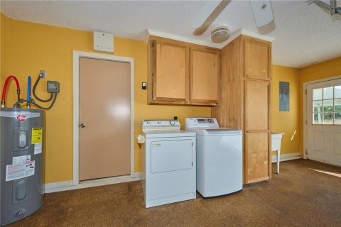 Casa en venta en Indian lake estates, Florida, 2 dormitorios, 151.8 m2 № 1620201 - foto 25
