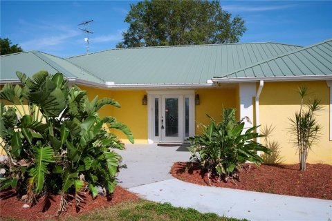Casa en venta en Indian lake estates, Florida, 2 dormitorios, 151.8 m2 № 1620201 - foto 2
