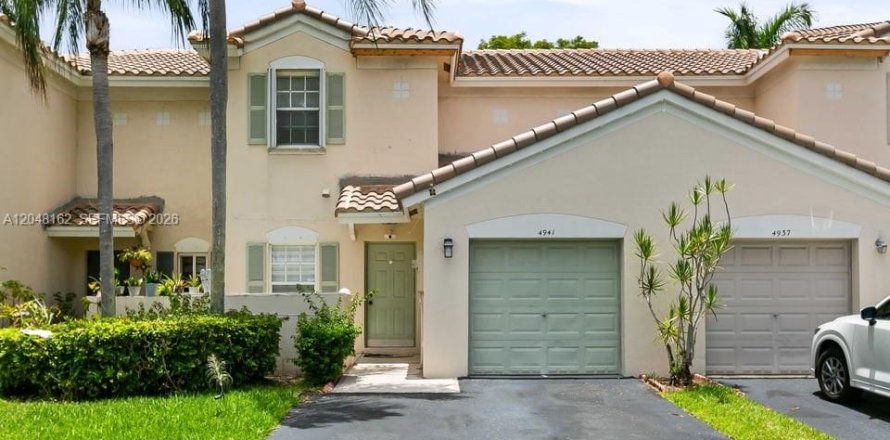 Adosado en Dania Beach, Florida 3 dormitorios, 151.71 m2 № 2262771