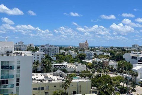 Condominio en alquiler en Miami Beach, Florida, 1 dormitorio, 79.15 m2 № 1896494 - foto 27