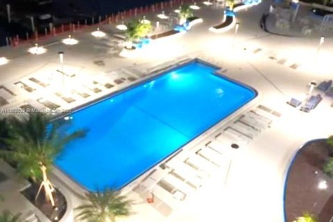 Condominio en alquiler en Miami Beach, Florida, 1 dormitorio, 79.15 m2 № 1896494 - foto 24