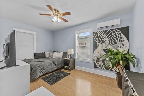 Propiedad comercial en venta en Saint Petersburg, Florida, 4 dormitorios, 212.56 m2 № 1846453 - foto 21