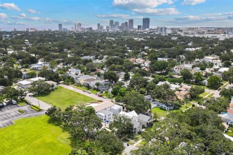 Immobilier commercial à vendre à Saint Petersburg, Floride: 4 chambres, 212.56 m2 № 1846453 - photo 26