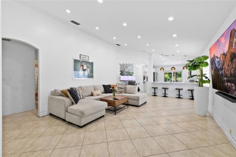 House in Land O' Lakes, Florida 4 bedrooms, 137.03 sq.m. № 1803463 - photo 5