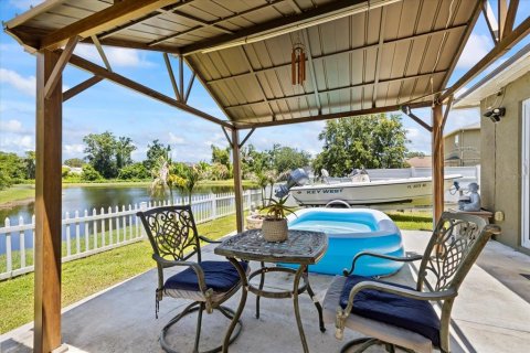 House in Land O' Lakes, Florida 4 bedrooms, 137.03 sq.m. № 1803463 - photo 25