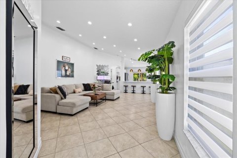 House in Land O' Lakes, Florida 4 bedrooms, 137.03 sq.m. № 1803463 - photo 4