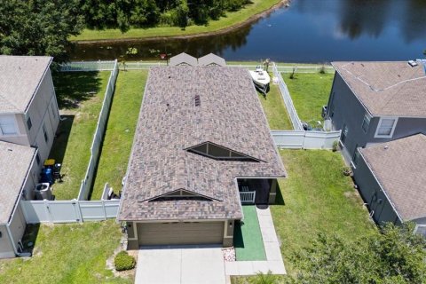 House in Land O' Lakes, Florida 4 bedrooms, 137.03 sq.m. № 1803463 - photo 30