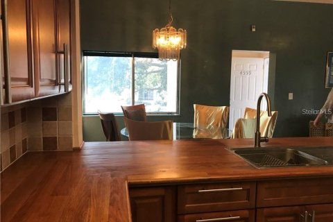 Condominio en alquiler en Orlando, Florida, 2 dormitorios, 104.7 m2 № 1910532 - foto 11