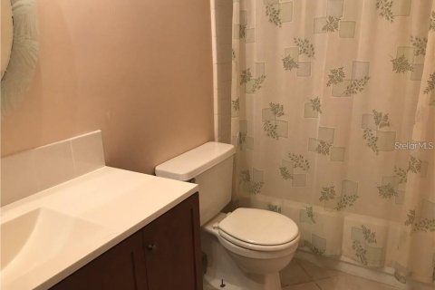 Condo in Orlando, Florida, 2 bedrooms  № 1910532 - photo 21